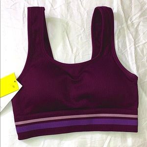 NWT medium sports bra